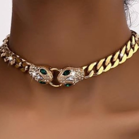 Ava & Aidan gold-tone choker w/ snake heads rhinestones, and chunky link chain. - Picture 6 of 6
